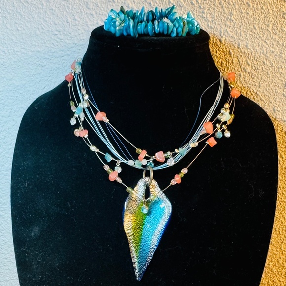 3 Piece Necklaces And Stretch Bracelet Set - Picture 1 of 13